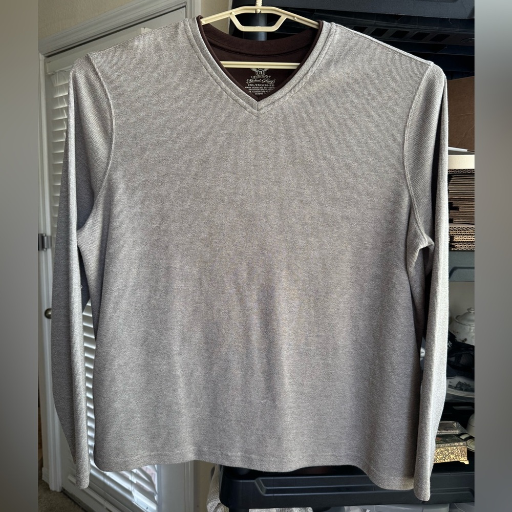 Faded Glory Men’s 2XL Gray V-Neck Long Sleeve Layered Look Shirt